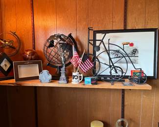 Atomic space figures, Cool Golden Gate Bridge Print, Bike figures