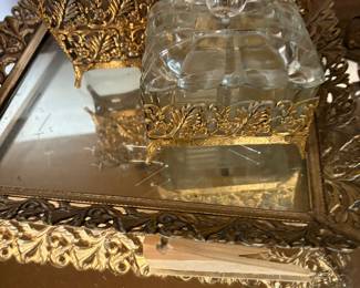 Vintage vanity set