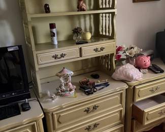 Mcm bedroom set