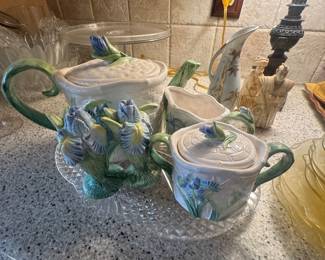 Ceramic dishes