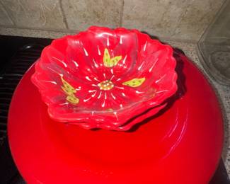 Red dishes