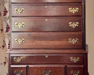 Queen Anne Highboy