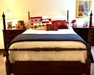 4-Poster Bed