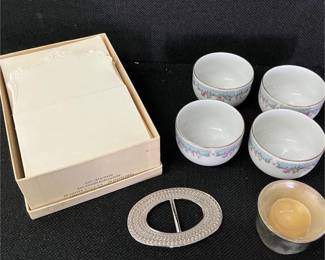 decorative stationary, cups