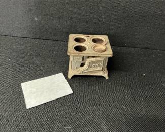 Vintage Small Royal Cast Metal Toy Stove