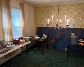 Dishes, kitchen items