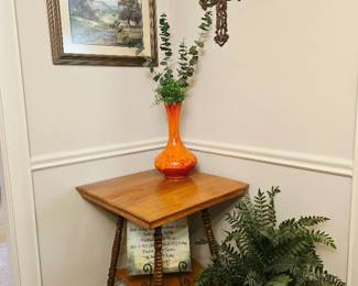 Side Tables, Art and Decor