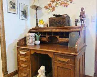 Roll Top Desk and Decor