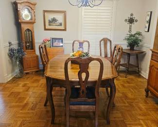 Ethan Allen Dining Table
