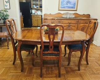 Ethan Allen Dining Table and Chairs