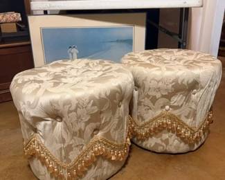 Puff stools