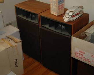 REALISTIC MACH 1 SPEAKERS