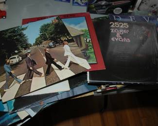 TONS of VINYL RECORDS! LPs!