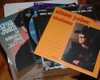 WELL OVER 1000 LASER DISCS, INCLUDING CONCERTS