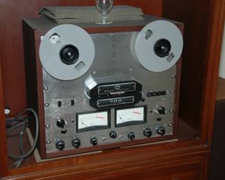 CROWN 700 REEL TO REEL RECORDER