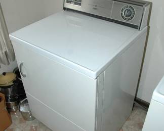 VINTAGE GENERAL ELECTRIC WASHER/ DRYER IN WORKING ORDER