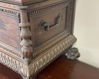 ANTIQUE ITALIAN CARVED WOOD JEWELRY CASKET TABLE CHEST