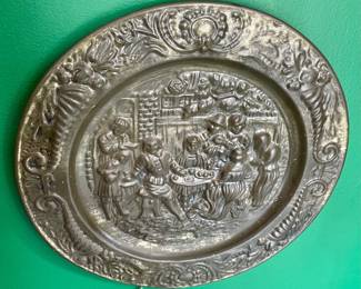 VINTAGE BRASS WALL MEDALLION
