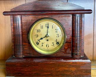 ANTIQUE SETH THOMAS MANTLE CLOCK