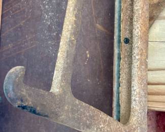 VINTAGE/ANTIQUE METAL BRACKETS
