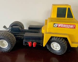 VINTAGE 1963 MATTEL V-ROOM MOTORIZED DUMP TRUCK