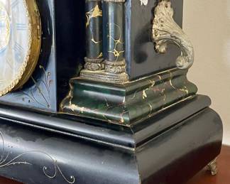ANTIQUE Wm. L. GILBERT MANTLE CLOCK