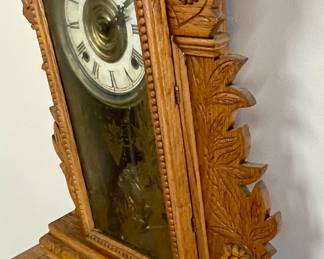 ANTIQUE KITCHEN MANTLE CLOCK