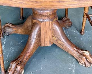 ANTIQUE OAK CLAW FOOT PEDESTAL TABLE w/LEAF