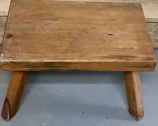 VINTAGE/ANTIQUE MILKING STOOL/BENCH