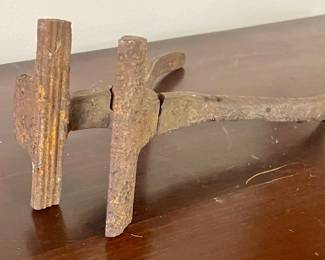 ANTIQUE LEATHER HARNESS MAKER'S HAND VISE (STITCHING CLAMP)