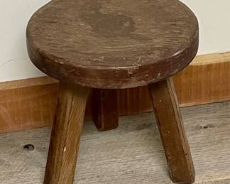 VINTAGE/ANTIQUE MILKING STOOL