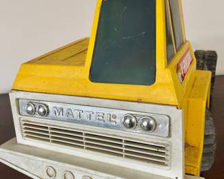 VINTAGE 1963 MATTEL V-ROOM MOTORIZED DUMP TRUCK