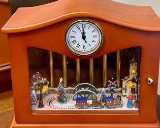 VINTAGE MR. CHRISTMAS LIGHTED, ANIMATED MUSIC BOX