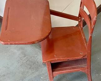 VINTAGE CHILD's SCHOOL DESK/CHAIR