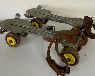 VINTAGE UNION HARDWARE CO. METAL CLAMP-ON ROLLER SKATES
