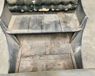 ANTIQUE HORSE-DRAWN CUTTER SLEIGH (PORTLAND CUTTER)