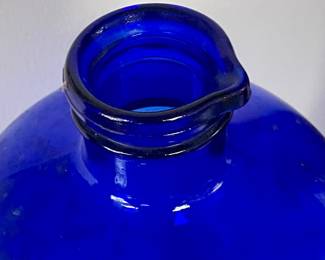 VINTAGE/ANTIQUE COBALT BLUE GLASS GALLON BOTTLE