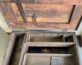 ANTIQUE WOODEN TOOL CHEST/TRUNK