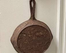 VINTAGE/ANTIQUE CAST-IRON 