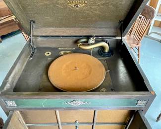 ANTIQUE 1928-29 VICTOR-VICTROLA VV 8-9