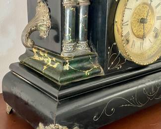 ANTIQUE Wm. L. GILBERT MANTLE CLOCK