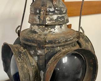 ANTIQUE HANDLAN BUCK RAILROAD 4-WAY SWITCH/CABOOSE/MARKER LANTERN
