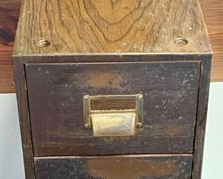VINTAGE 2-DRAWER CARD FILE