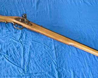 MODERN REPRODUCTION KENTUCKY-STYLE FLINT LOCK LONG RIFLE, .45 BLACK POWDER ONLY, ULTRA-HI CORP. by MIROKU in JAPAN