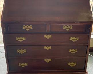 VINTAGE/ANTIQUE SECRETARY w/KEYS