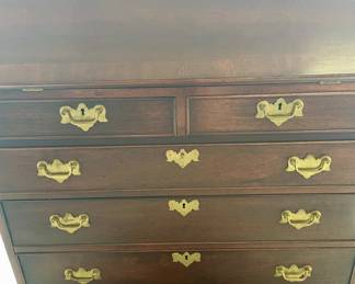 VINTAGE/ANTIQUE SECRETARY w/KEYS
