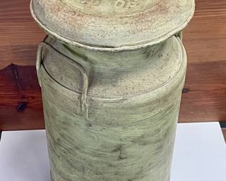 VINTAGE 10-GALLON COBLE DAIRY CO-OP MILK CAN
