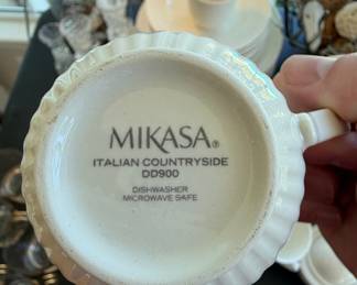Mikasa Italian Countryside DD900 Dinnerware Set