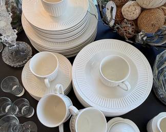 Mikasa Italian Countryside DD900 Dinnerware Set