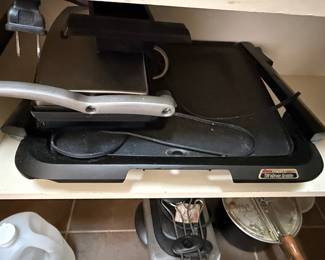 Presto Tilt'nDrain Griddle